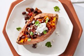 1022DIN_Roasted_Sweet_Potatoes-_with_Chili-recipes