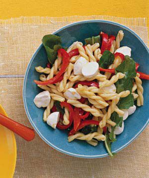 Pasta With Peppers and Mozzarella