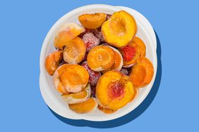 frozen-peaches-GettyImages-862511500