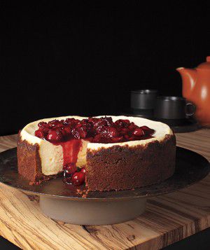 Gingersnap Cherry Cheesecake