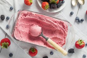 homemade-ice-cream-without-maker: strawberry no-churn ice cream