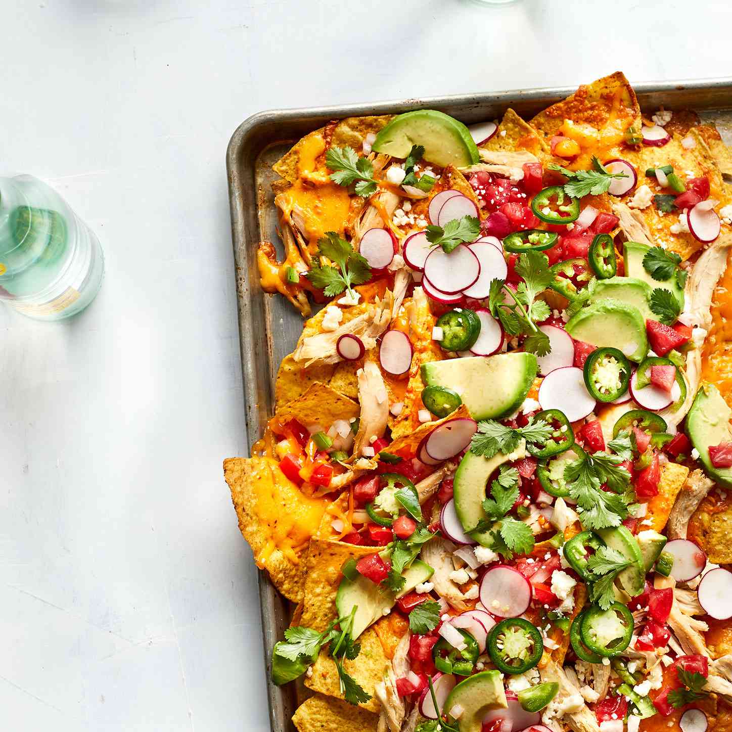 Homemade nachos recipes - Cheesy Chicken Nachos