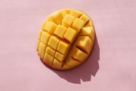 how-to-cut-mango-GettyImages-1371608556