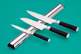 kitchen knives on magnetic strip