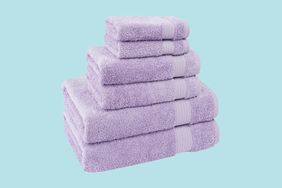 One-Off on-sale towel set